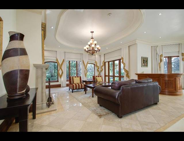 7 BEDROOM PROPERTY TO RENT IN HYDE PARK